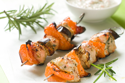 Kyckling- och grönsaksspett med kvargmarinad