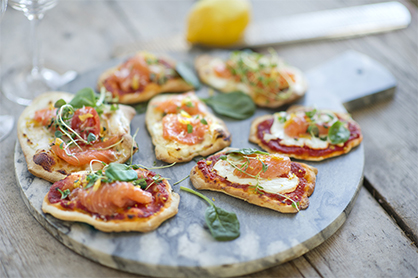 Laxpizza med glutenfri botten