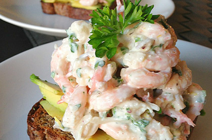 Nyttig skagenröra på low carb bröd